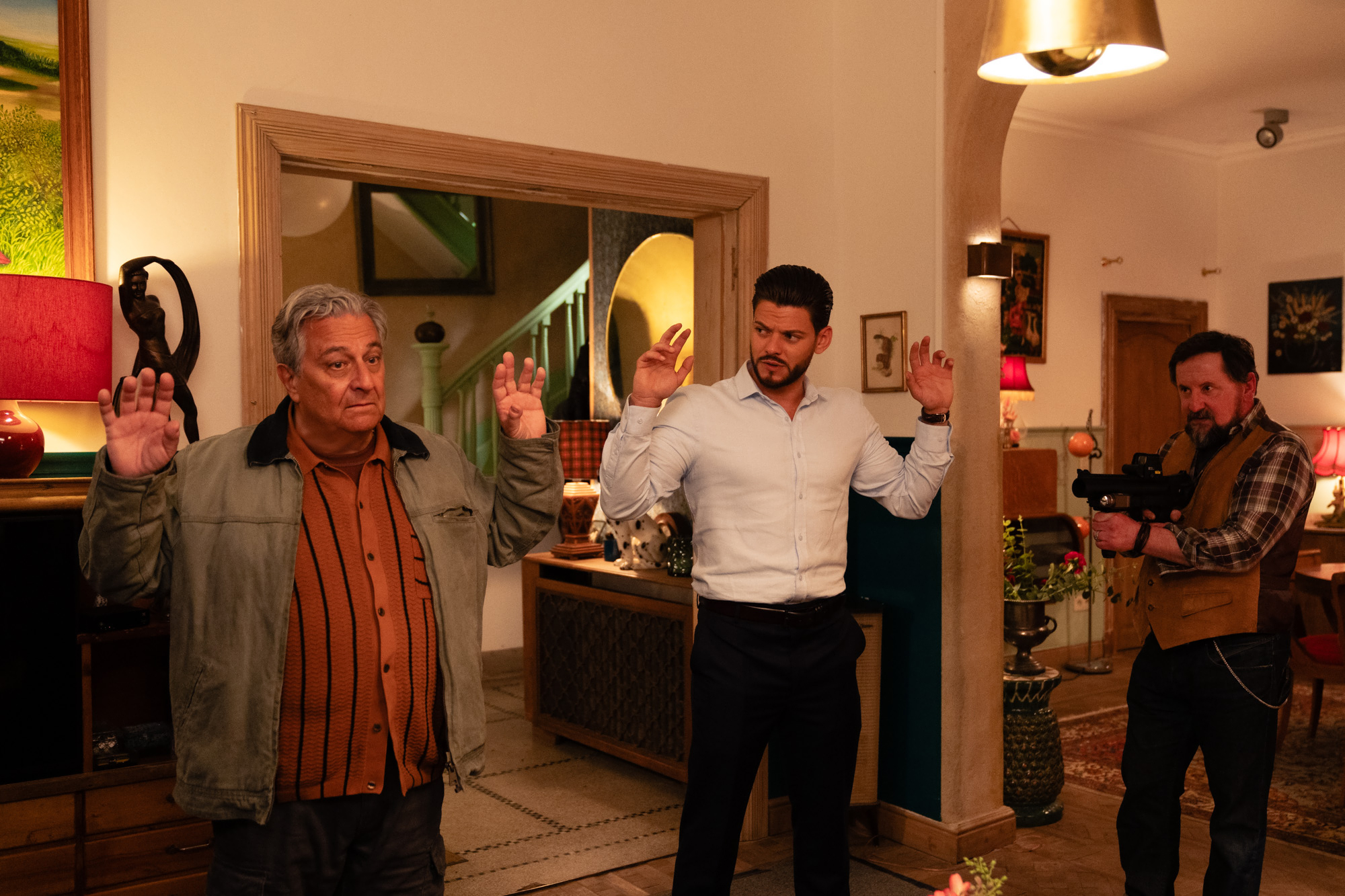 LE MILLION_Nicolas Schul©2025 CURIOSA FILMS - GV PRODUCTIONS - APOLLO FILMS DISTRIBUTION - M6 FILMS_002
