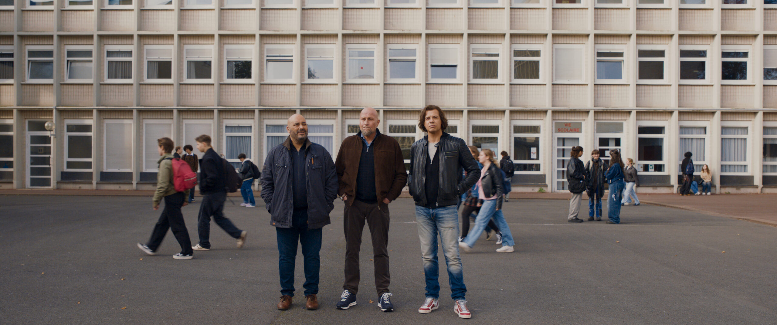 T-as-pas-change-Stills-Press-Photos-4096x1713-6-TAPC-2025-STUDIOCANAL-CHAPTER2-ESKWAD-jpeg