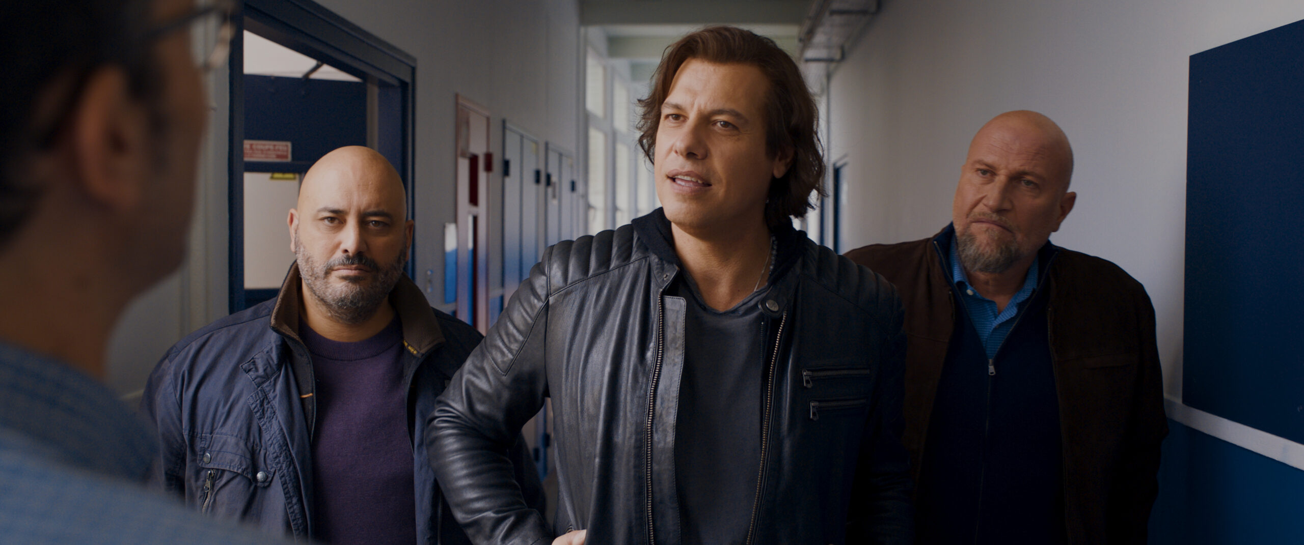 T-as-pas-change-Stills-Press-Photos-4096x1713-8-TAPC-2025-STUDIOCANAL-CHAPTER2-ESKWAD-jpeg